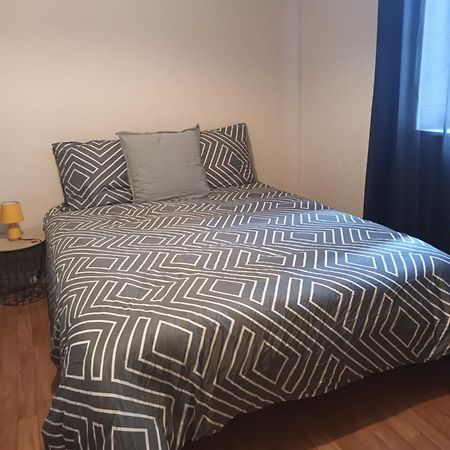 Maison Meublee Avec Parking Moulins  Zewnętrze zdjęcie